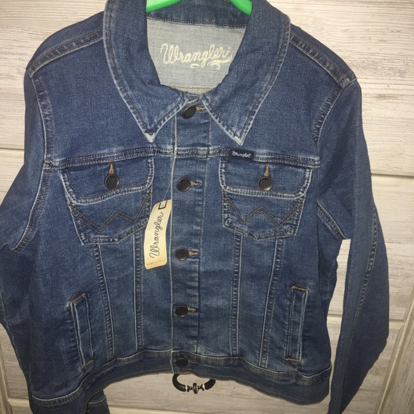 Wrangler Women Fashion Denim Jacket. Medium. Blue - Picture 2 of 8